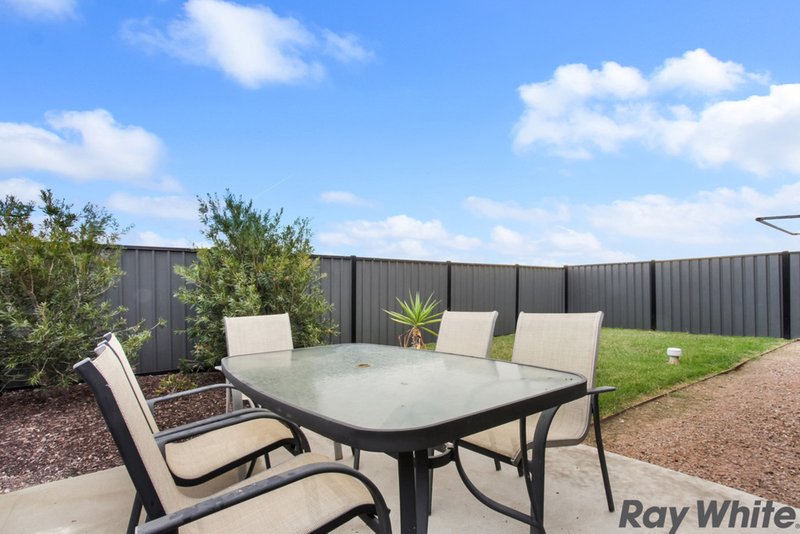 Photo - 78 Victorking Drive, Point Cook VIC 3030 - Image 15