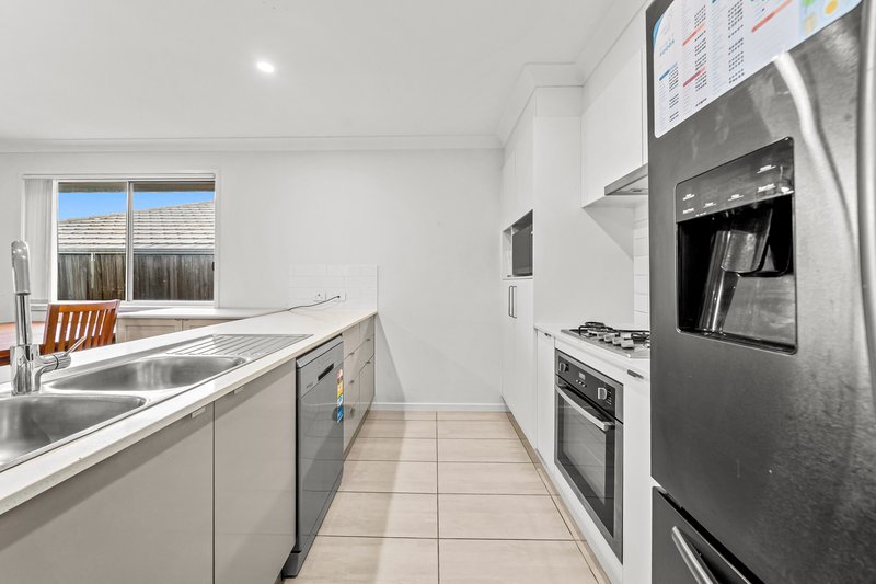 Photo - 78 Watheroo Street, South Ripley QLD 4306 - Image 4