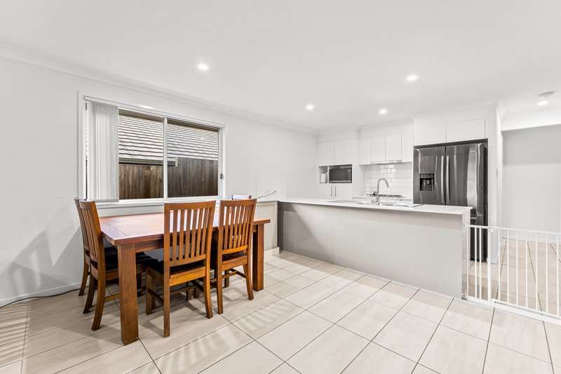 Photo - 78 Watheroo Street, South Ripley QLD 4306 - Image 5