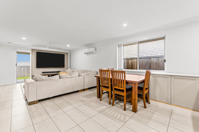 Photo - 78 Watheroo Street, South Ripley QLD 4306 - Image 6