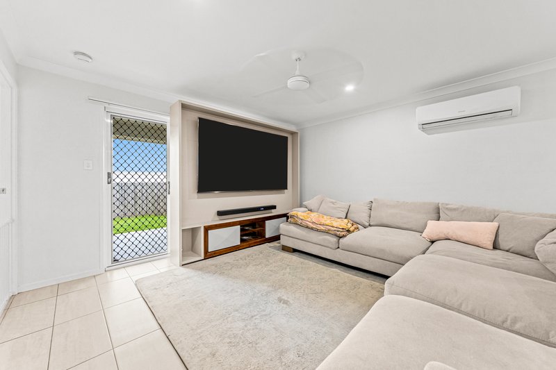 Photo - 78 Watheroo Street, South Ripley QLD 4306 - Image 7