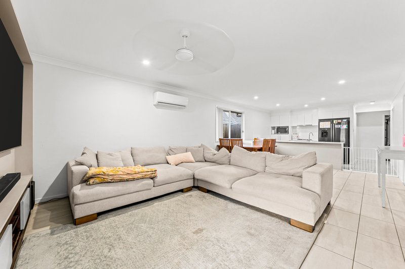 Photo - 78 Watheroo Street, South Ripley QLD 4306 - Image 8