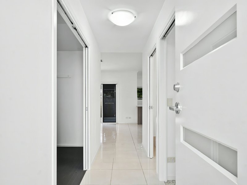 Photo - 7/8 Wattle Ave , Bongaree QLD 4507 - Image 9