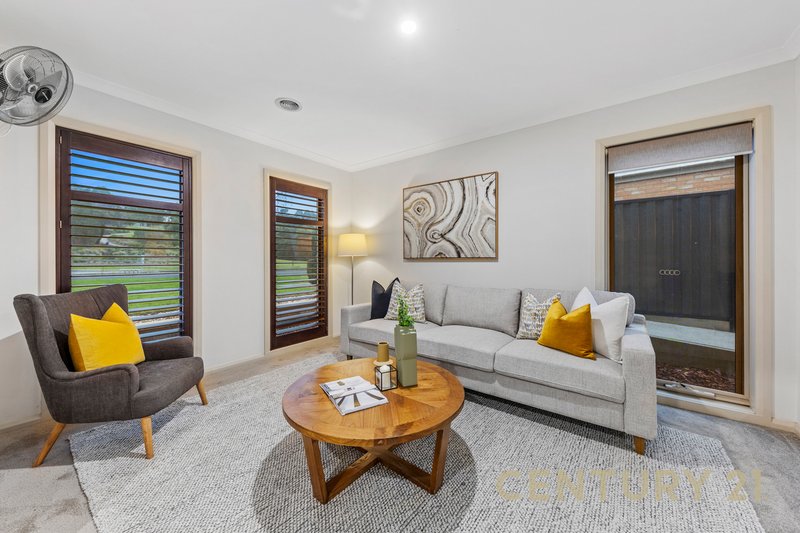 Photo - 78 Windermere Boulevard, Pakenham VIC 3810 - Image 3