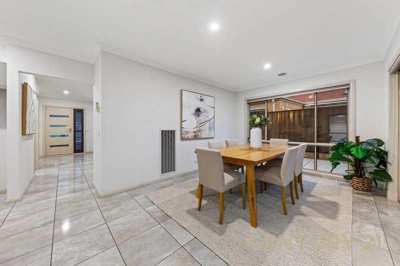 Photo - 78 Windermere Boulevard, Pakenham VIC 3810 - Image 8