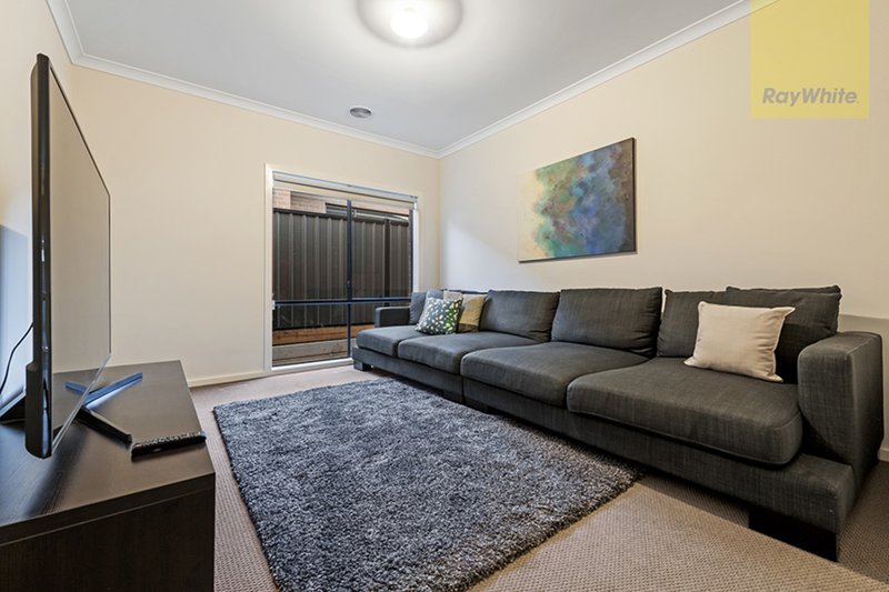 Photo - 78 Wisteria Avenue, Craigieburn VIC 3064 - Image 7