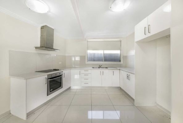 Photo - 78a Hilltop Rd , Merrylands NSW 2160 - Image 3