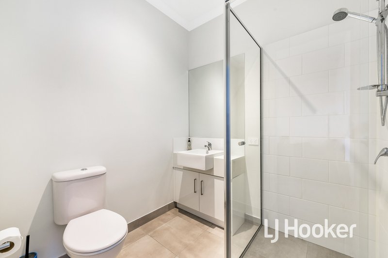 Photo - 78A Hutchinson Drive, Lynbrook VIC 3975 - Image 10