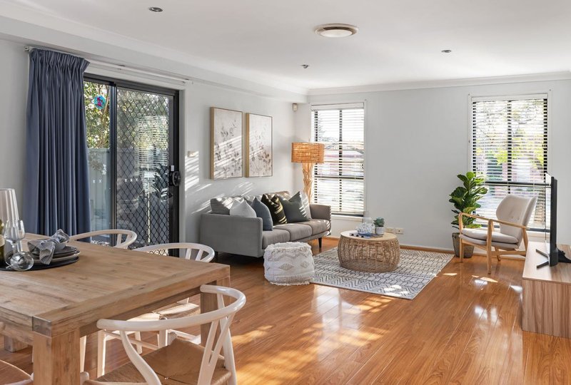 Photo - 78B Belmore Road, Peakhurst NSW 2210 - Image 4