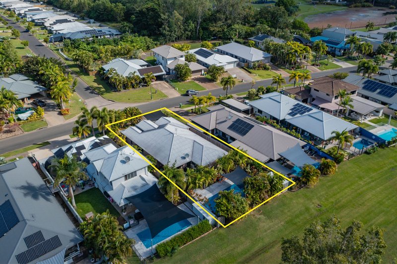 Photo - 79 Abell Road, Cannonvale QLD 4802 - Image 2