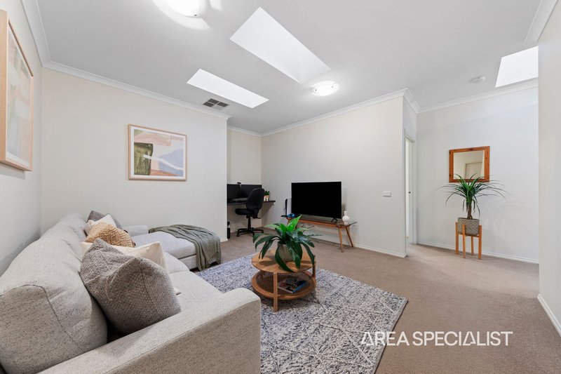 Photo - 79 Banjo Paterson Drive, Pakenham VIC 3810 - Image 14