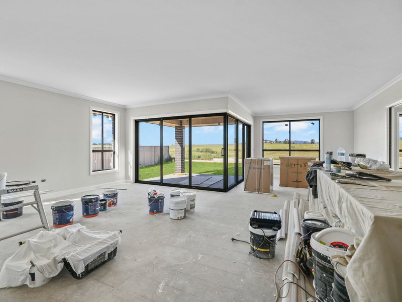 Photo - 79 Basalt Way, Kelso NSW 2795 - Image 2