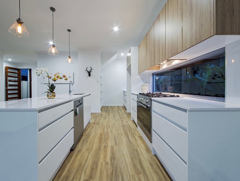 Photo - 79 Besham Parade, Wynnum QLD 4178 - Image 5