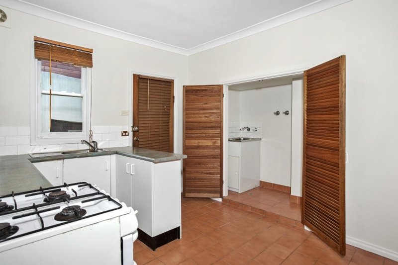 Photo - 79 Birkley Road, Manly NSW 2095 - Image 9