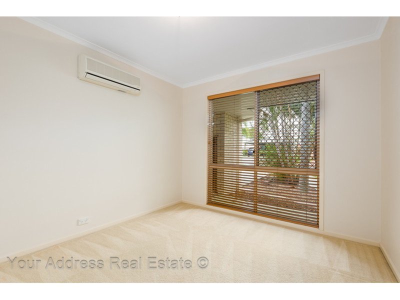 Photo - 79 Bottlebrush Drive, Regents Park QLD 4118 - Image 6