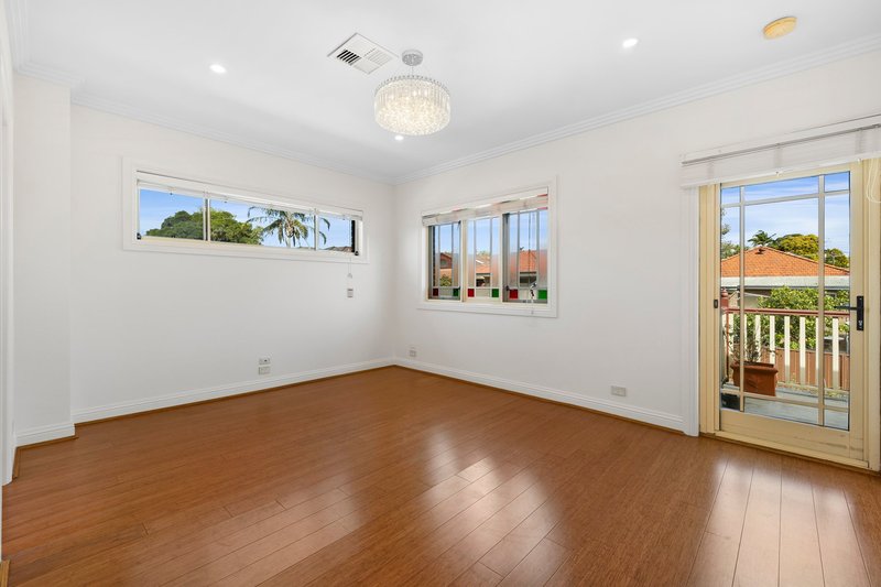 Photo - 79 Bouvardia Street, Russell Lea NSW 2046 - Image 5