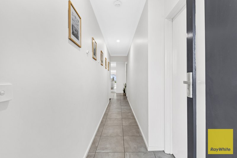 Photo - 79 Brightvale Boulevard, Wyndham Vale VIC 3024 - Image 3