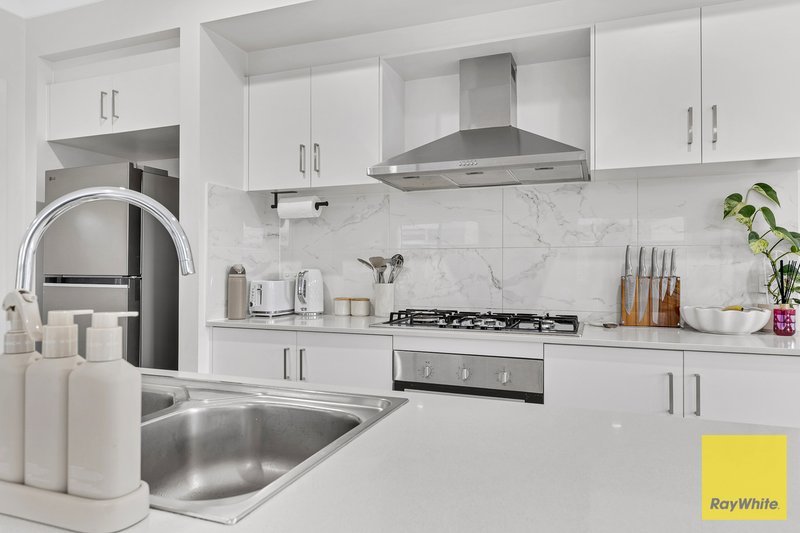 Photo - 79 Brightvale Boulevard, Wyndham Vale VIC 3024 - Image 5