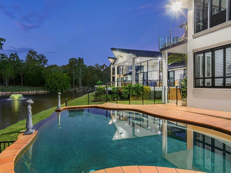 Photo - 79 Camelot Place, Bridgeman Downs QLD 4035 - Image 2