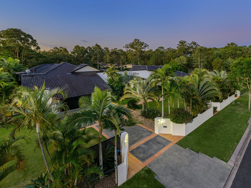 Photo - 79 Camelot Place, Bridgeman Downs QLD 4035 - Image 4