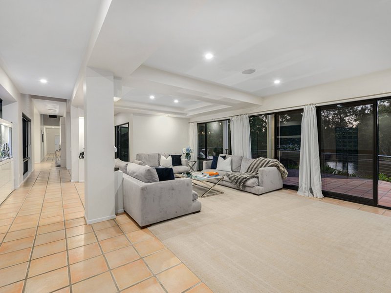 Photo - 79 Camelot Place, Bridgeman Downs QLD 4035 - Image 8