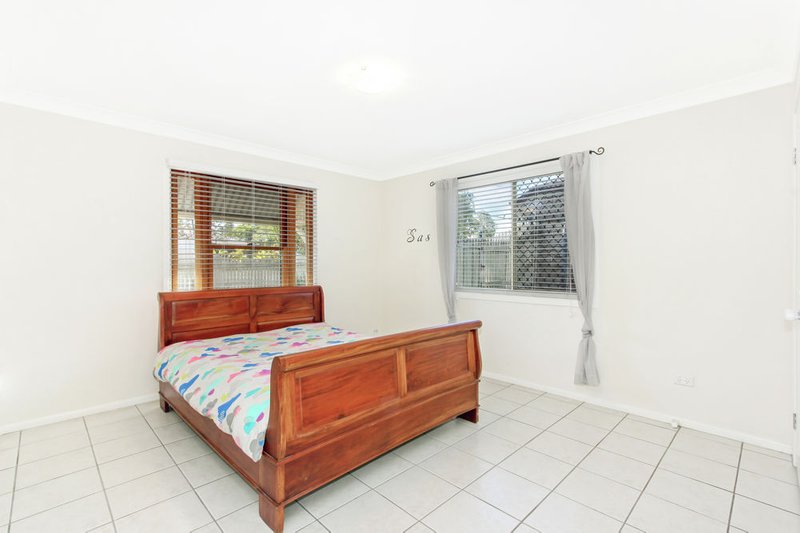 Photo - 79 Cascade Drive, Forest Lake QLD 4078 - Image 3