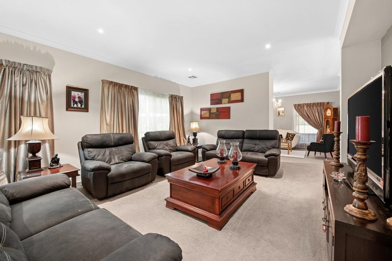Photo - 79 Cassons Crescent, Huntly VIC 3551 - Image 5