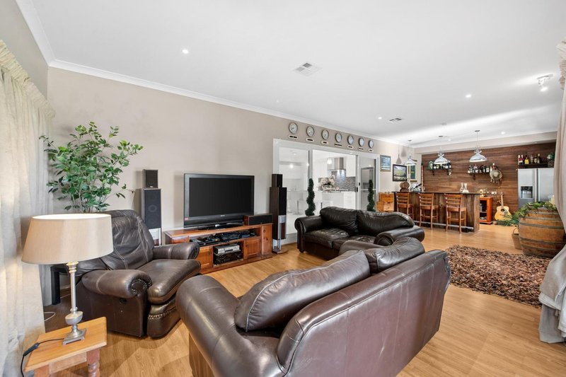 Photo - 79 Cassons Crescent, Huntly VIC 3551 - Image 19