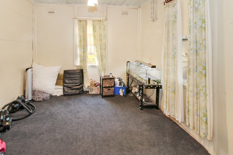 Photo - 79 Church Avenue, Quirindi NSW 2343 - Image 6