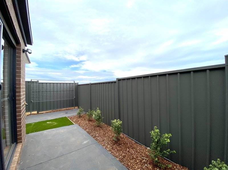 Photo - 79 Conondale Avenue, Truganina VIC 3029 - Image 11