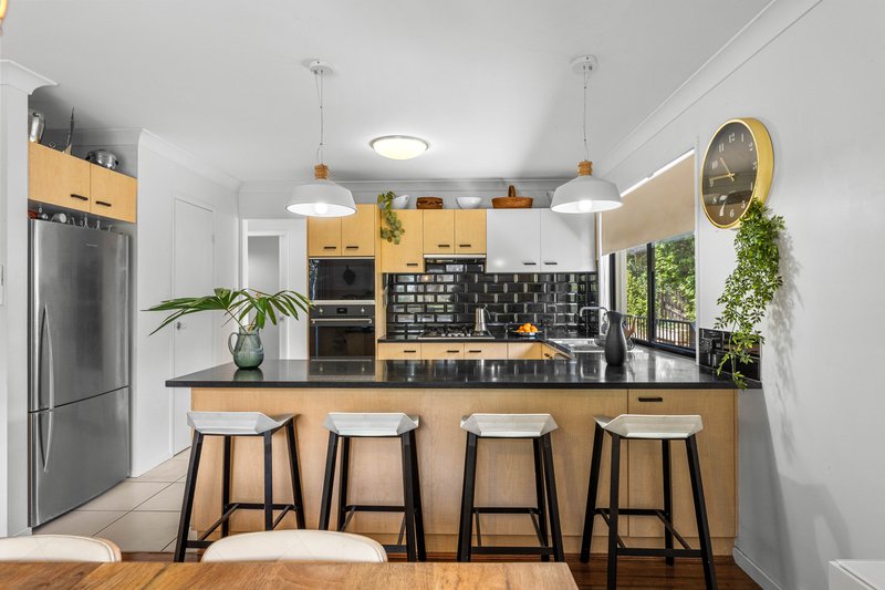 Photo - 79 Constellation Way, Wynnum QLD 4178 - Image 2