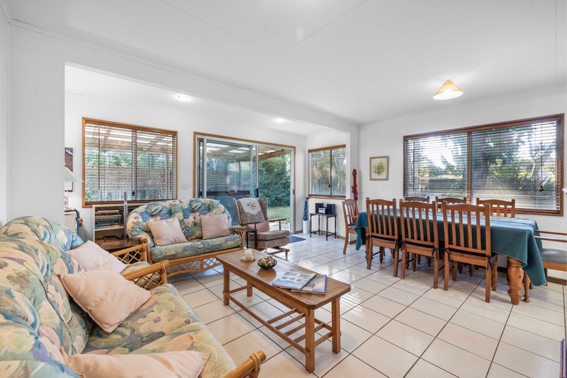 Photo - 79 Coronation Avenue, Golden Beach QLD 4551 - Image 5