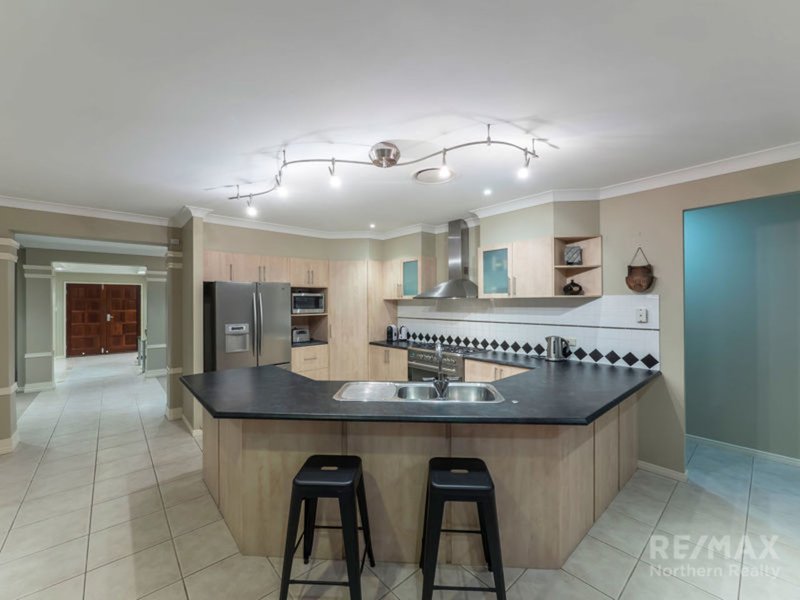 Photo - 79 Corvus Drive, Cashmere QLD 4500 - Image 7