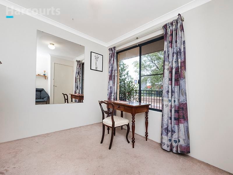 Photo - 79 Delamere Avenue, Currambine WA 6028 - Image 6