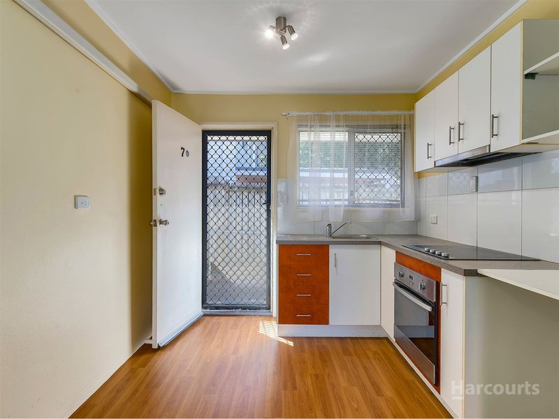 Photo - 7/9 Dorothy St , Strathpine QLD 4500 - Image 6