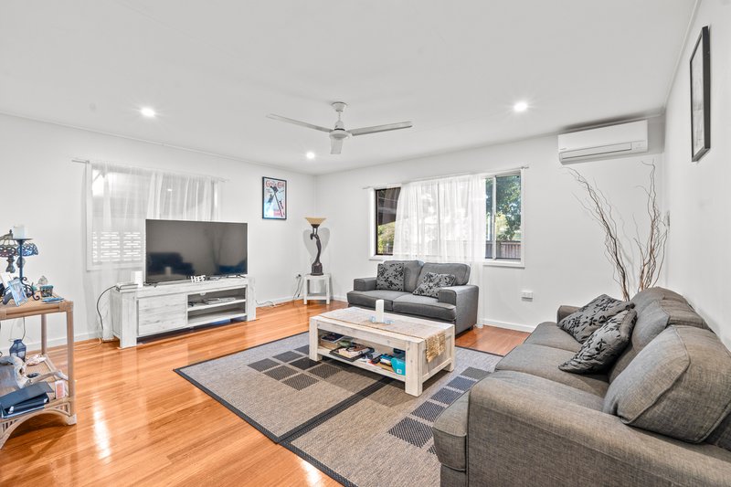 Photo - 79 English Street, Manunda QLD 4870 - Image 2