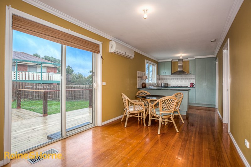 Photo - 79 Fullbrook Drive, Sunbury VIC 3429 - Image 5