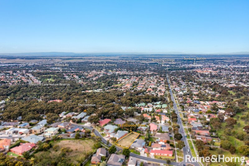 Photo - 79 Fullwood Drive, Sunbury VIC 3429 - Image 4