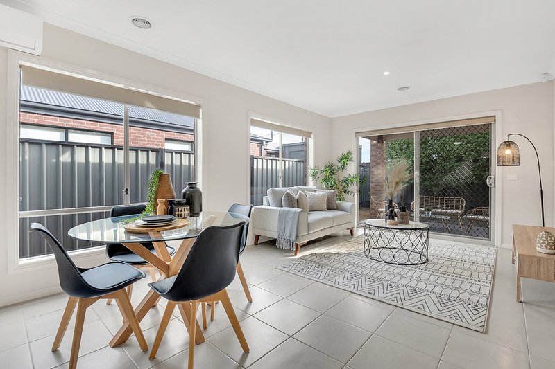 Photo - 79 Gateshead Street, Craigieburn VIC 3064 - Image 4