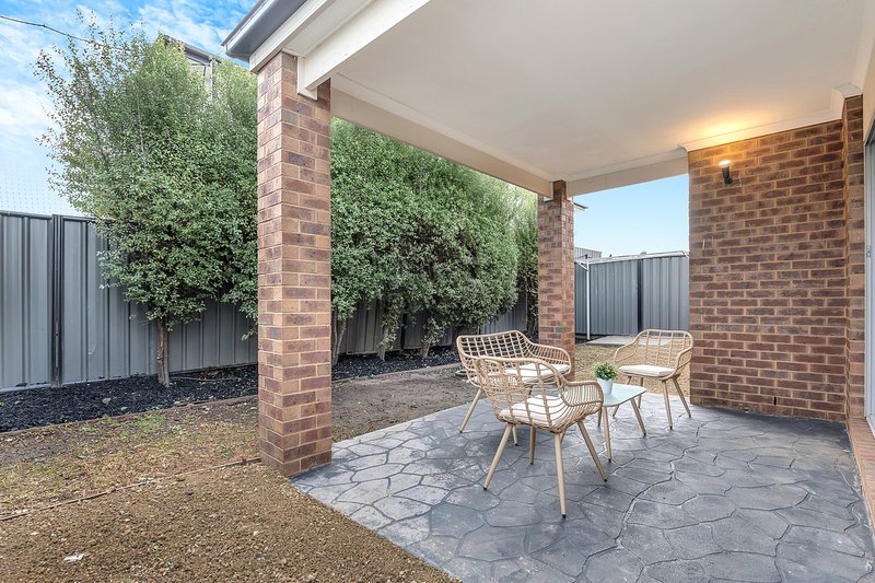 Photo - 79 Gateshead Street, Craigieburn VIC 3064 - Image 11