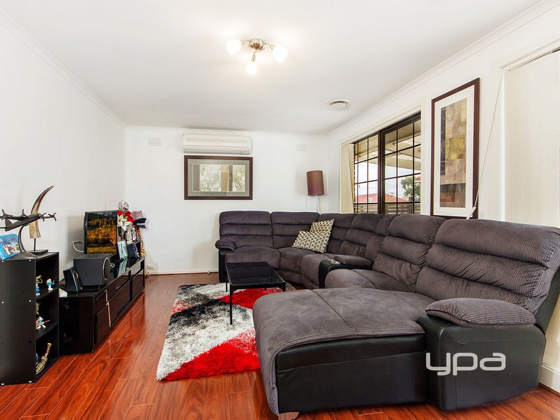 Photo - 79 Grevillea Road, Kings Park VIC 3021 - Image 2