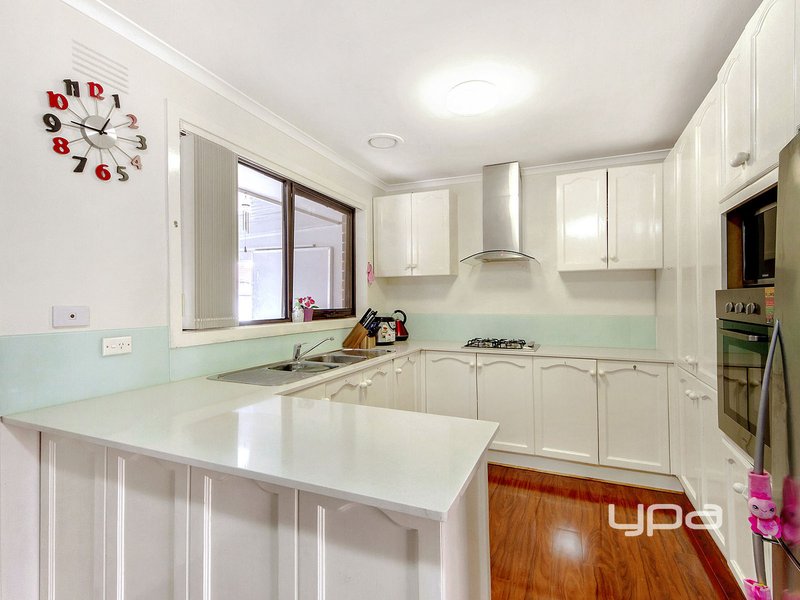 Photo - 79 Grevillea Road, Kings Park VIC 3021 - Image 5