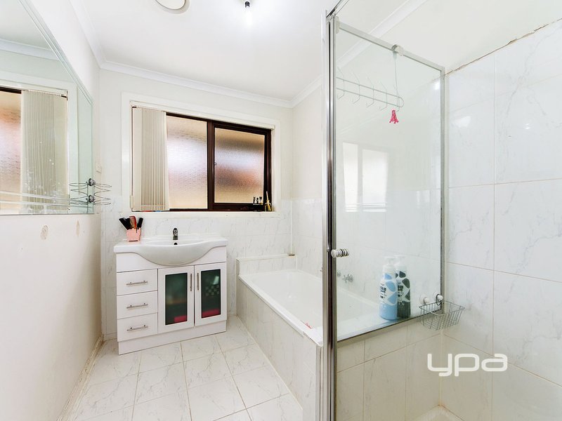 Photo - 79 Grevillea Road, Kings Park VIC 3021 - Image 8