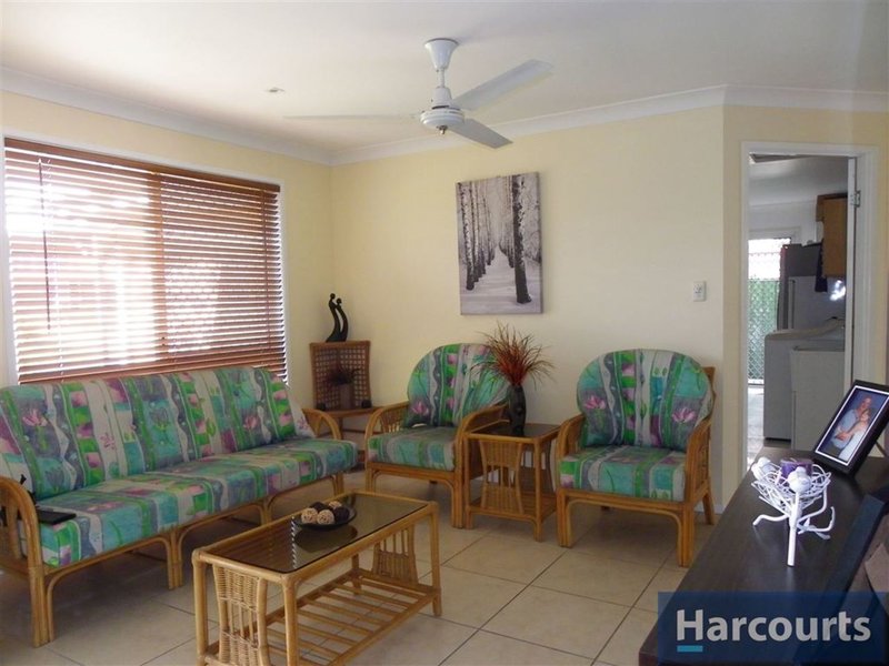 Photo - 79 Jasmin Dr , Bongaree QLD 4507 - Image 8