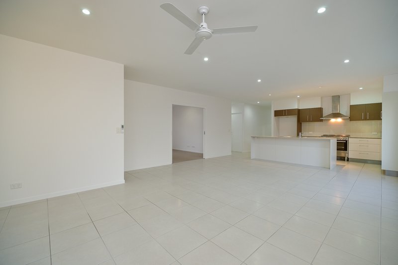 Photo - 79 Koowin Drive, Kirkwood QLD 4680 - Image 2