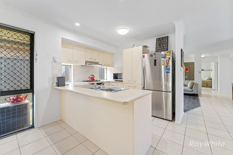 Photo - 79 Lakeside Crescent, Forest Lake QLD 4078 - Image 5