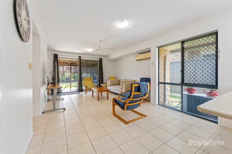 Photo - 79 Lakeside Crescent, Forest Lake QLD 4078 - Image 6