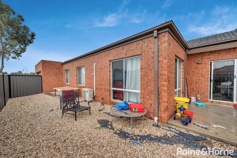 Photo - 79 Lakewood Boulevard, Melton VIC 3337 - Image 10