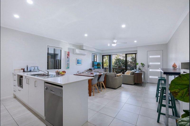 Photo - 79 Macquarie Circuit, Fitzgibbon QLD 4018 - Image 2