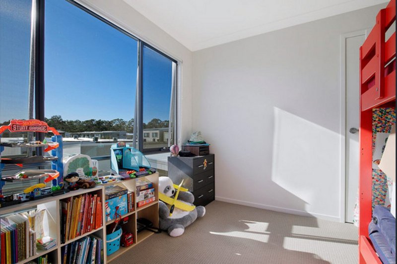 Photo - 79 Macquarie Circuit, Fitzgibbon QLD 4018 - Image 11